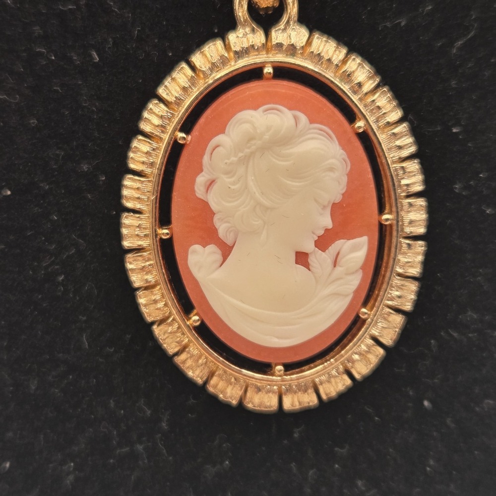VTG Gold Tone Spinner Cameo Fleur De Lis Pendant Necklace - Picture 4 of 7